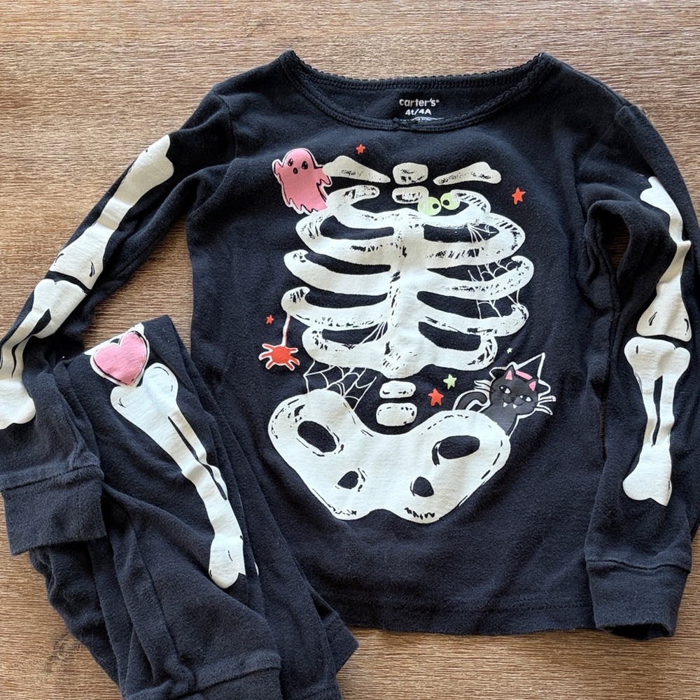 Carter's Black Graphic Pajama Set